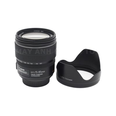 Canon EF-S 15-85mm f / 3.5-5.6 IS USM (queen of crop 98%)