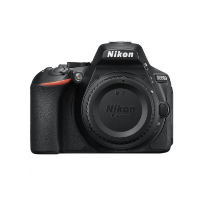 Nikon D5600 + lens kit 18-55mm VR II cũ