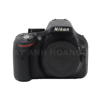 Nikon D5200 DSLR kèm kit 18-55mm cũ