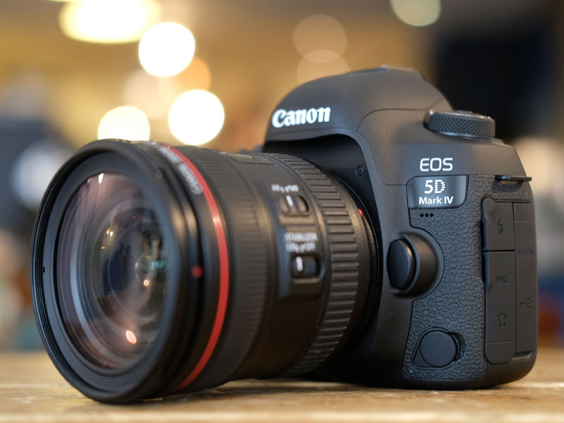 Dòng máy ảnh Full Frame Canon EOS 5D Mark IV