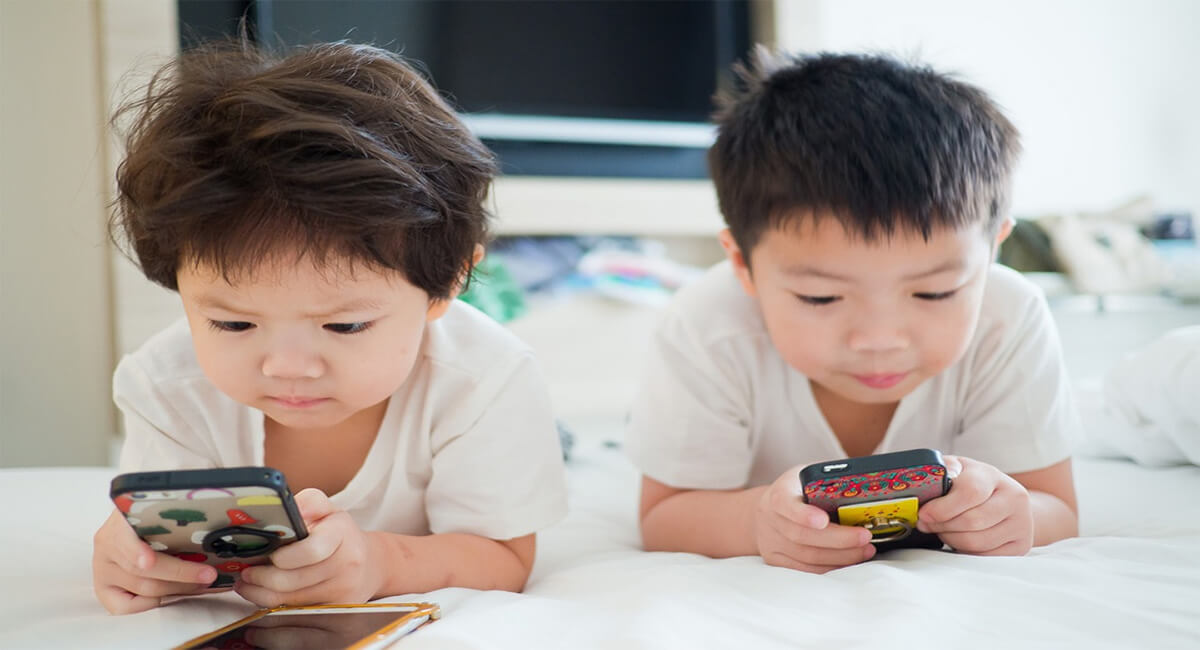 Có thể chụp ảnh bé đang chơi đùa để tạo ra những bức ảnh sống động và tự nhiên nhất Có thể chụp ảnh bé đang chơi đùa để tạo ra những bức ảnh sống động và tự nhiên nhất