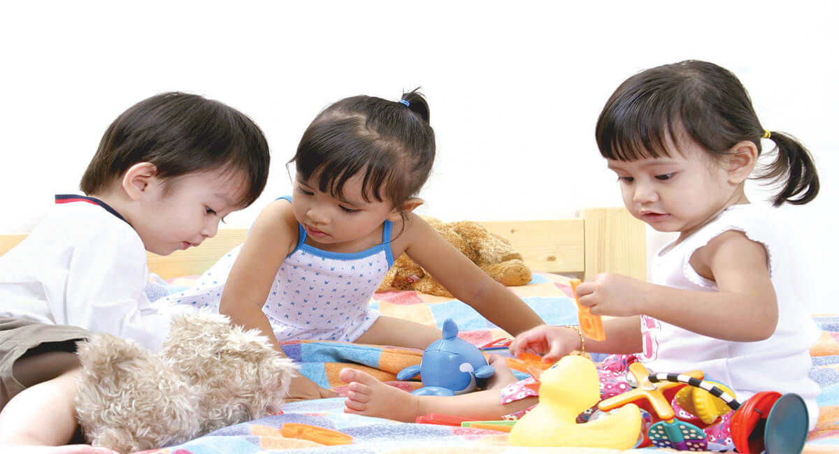 Nên chọn trang phục và phụ kiện thật thoải mái cho con trẻ Nên chọn trang phục và phụ kiện thật thoải mái cho con trẻ