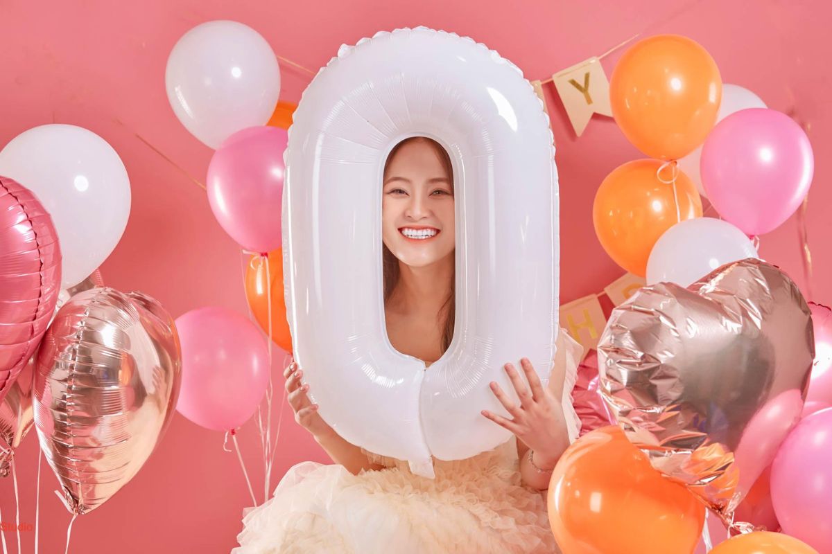 Concept chụp ảnh Beauty Queen này sẽ là một ý tưởng thú vị để thử trong dịp sinh nhật của mình Concept chụp ảnh Beauty Queen này sẽ là một ý tưởng thú vị để thử trong dịp sinh nhật của mình