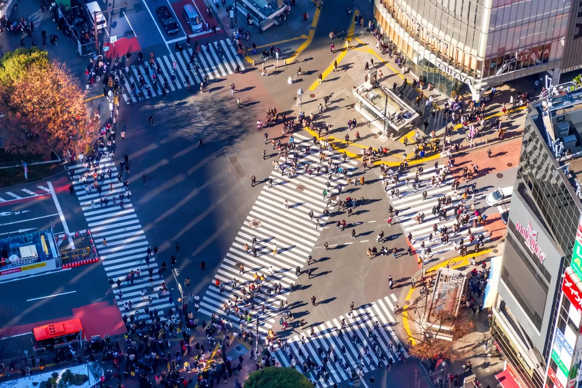 Góc máy quay chéo là góc quay được thực hiện từ hai hướng khác nhau đến một điểm trung tâm Góc máy quay chéo là góc quay được thực hiện từ hai hướng khác nhau đến một điểm trung tâm