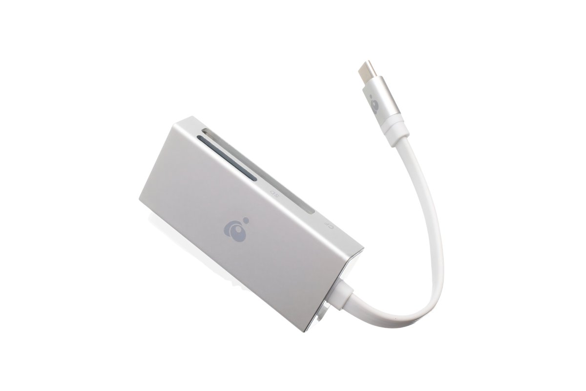 Iogear 3 In 1 USB-C Quantum Card Reader có thể đọc được 3 loại thẻ nhớ là SD, microSD và CF. Iogear 3 In 1 USB-C Quantum Card Reader có thể đọc được 3 loại thẻ nhớ là SD, microSD và CF.