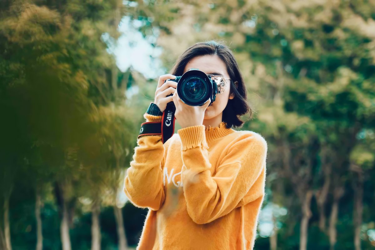 Điều quan trọng nhất tạo dáng chụp ảnh cá tính là bạn phải tự tin và thoải mái với bản thân mình