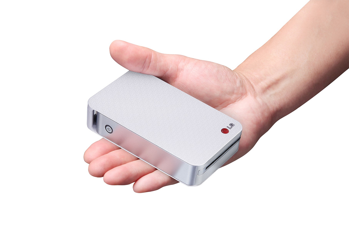 Máy in ảnh cầm tay là một thiết bị tiện lợi cho những người yêu nhiếp ảnh bởi vì nó có rất nhiều lợi ích Máy in ảnh cầm tay là một thiết bị tiện lợi cho những người yêu nhiếp ảnh bởi vì nó có rất nhiều lợi ích