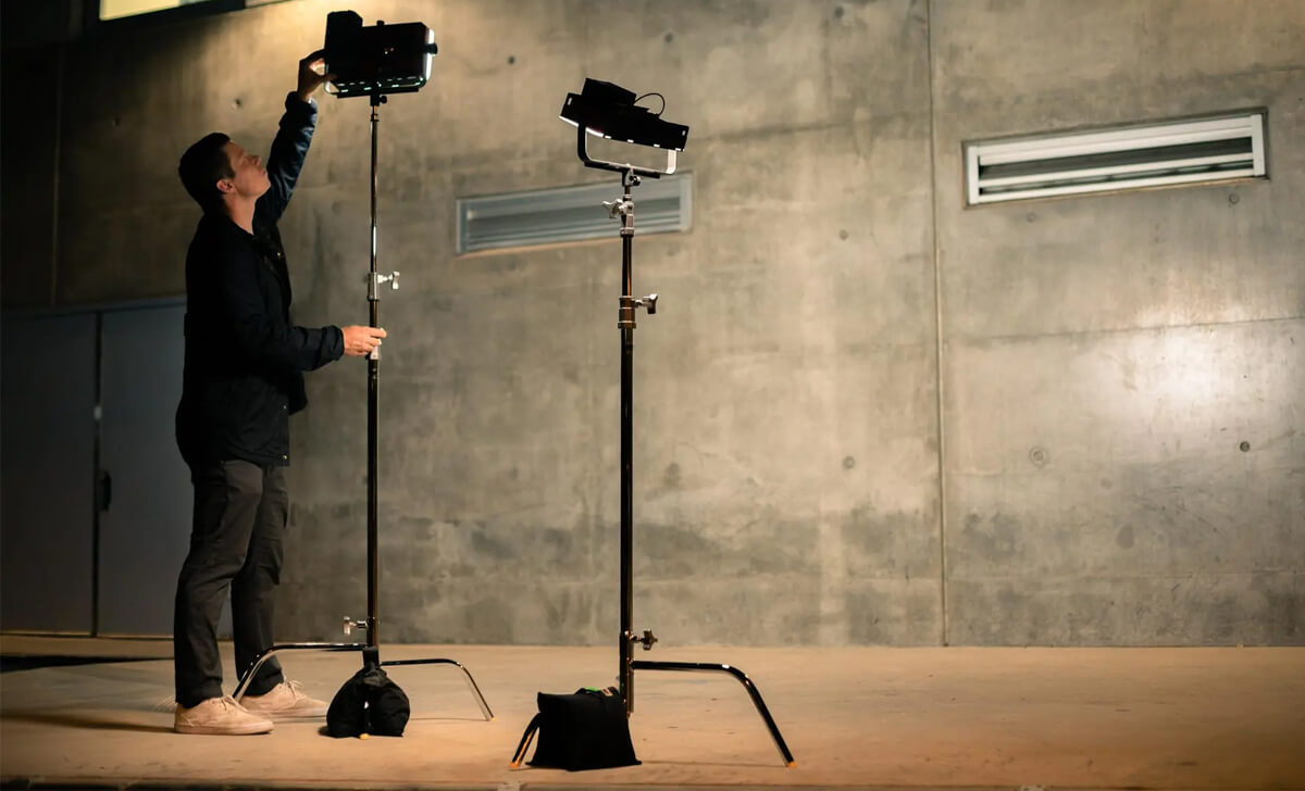 Lắp đặt đèn, treo phông, tạo điểm gắn máy linh hoạt Lắp đặt đèn, treo phông, tạo điểm gắn máy linh hoạt