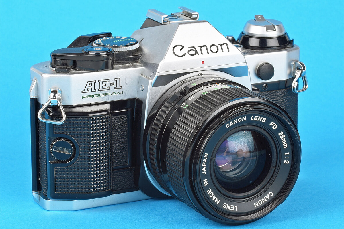 Một biểu tượng trong thế giới nhiếp ảnh với doanh số bán kỷ lục