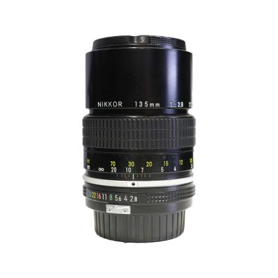 Ống kính Nikon Telephoto 135mm f/2.8 AI Manual Focus (Nikon 135mm F2.8 MF - Cũ)
